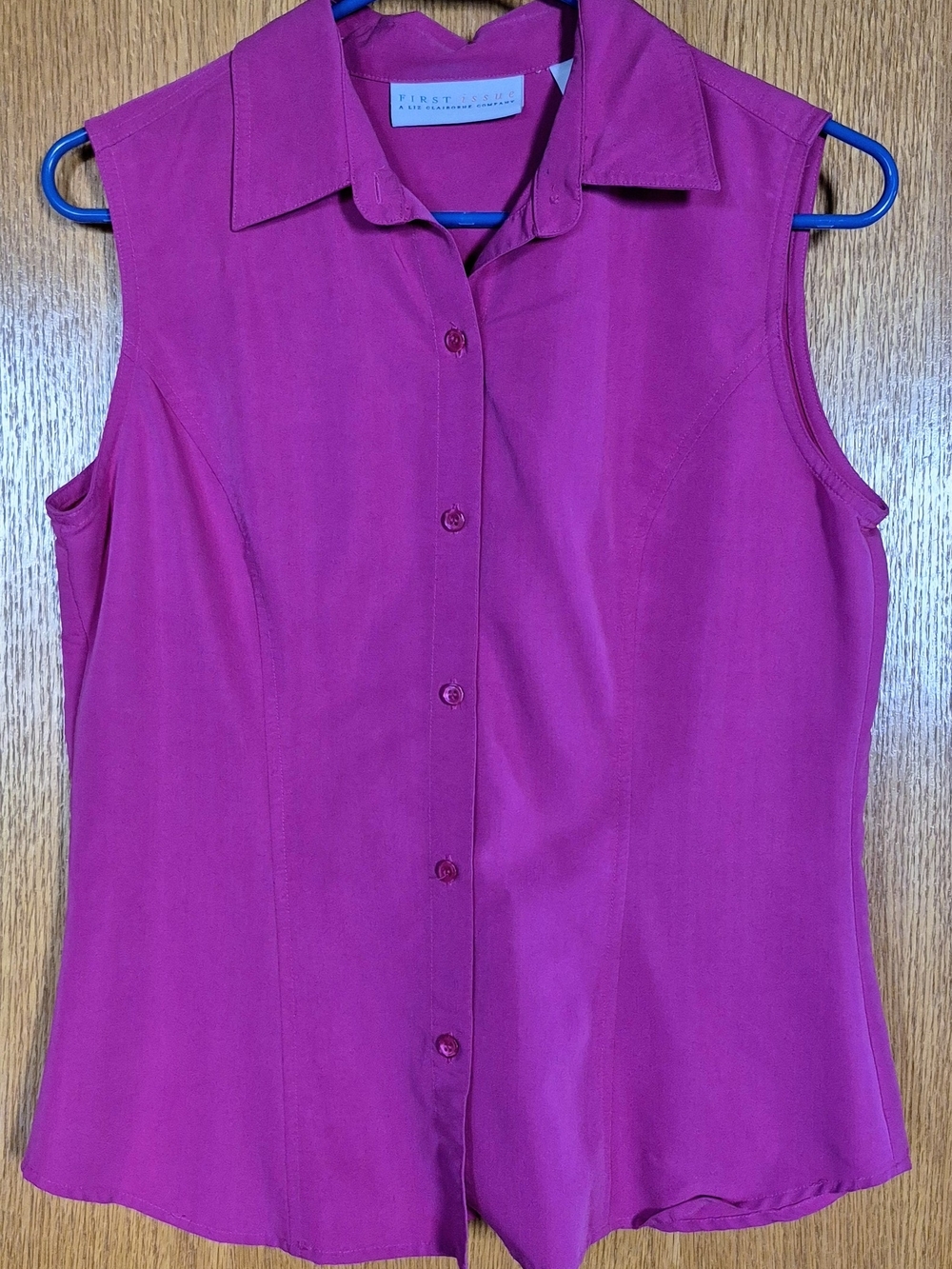 Liz Claiborne Vintage Sleeveless Button-Down Top in Fuchsia Pink